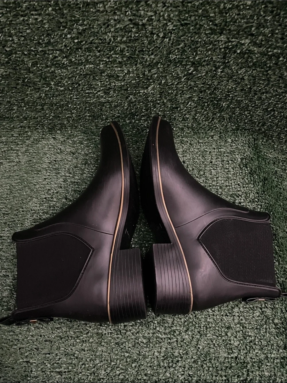 Kate Spade New York Sedgwick Black Chelsea Rain Boots size 8